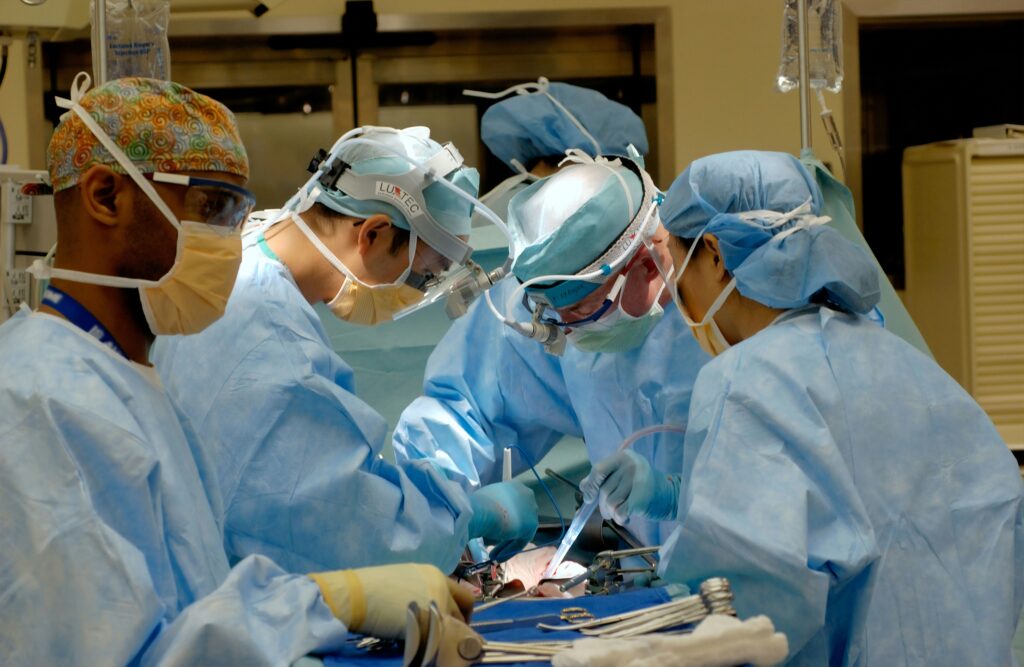 Robotic Hernia Surgery vs. Traditional Laparoscopy_ Is the Extra Tech Worth It